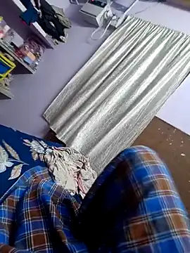 maddy3108 online show from April 19, 8:25 am