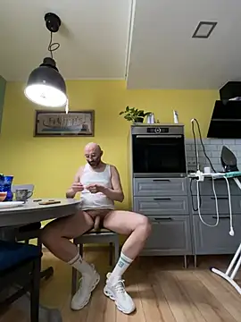 smint06 online show from March 25, 10:41 am