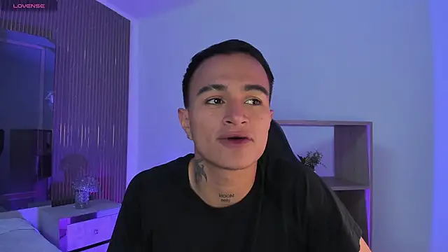 LiamDeep online show from February 26, 9:05 pm