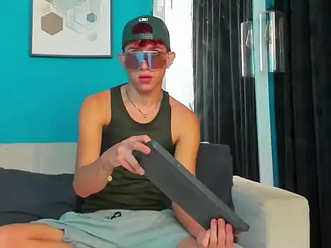 Marcus and Tony online show from January 18, 9:33 am