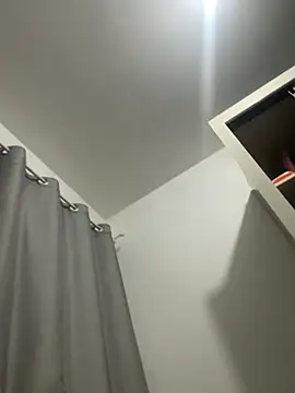 twinkzinho18 online show from September 20, 2:22 am