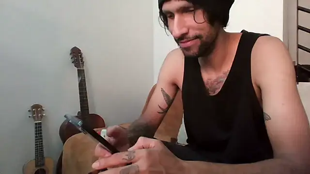 Alejandro92 cali online show from June 18, 4:01 pm
