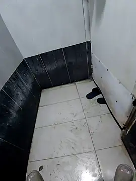 Snapshot of ElBoob2002 chatting on September 19, 7:46 pm ElBoob2002 online show from September 19, 7:46 pm