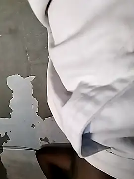 Snapshot of Bennteny67 chatting on October 16, 6:43 am Bennteny67 online show from October 16, 6:43 am