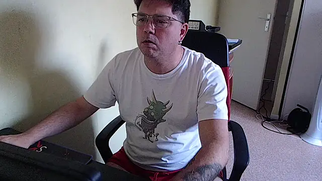 blueandwhite1 online show from November 4, 3:35 pm