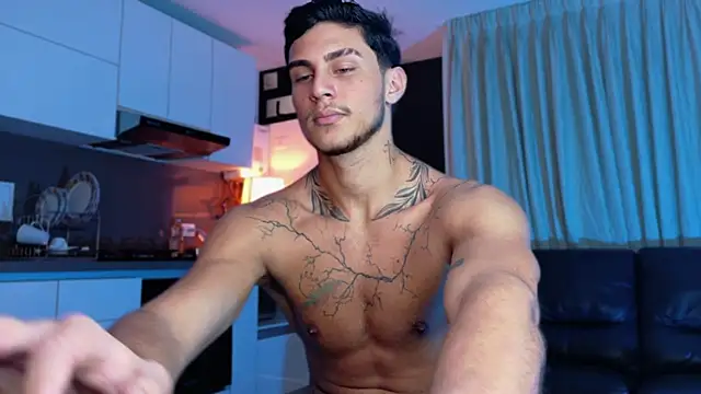 Snapshot of LeoCavalli_ chatting on October 9, 4:34 pm LeoCavalli  online show from October 9, 4:34 pm