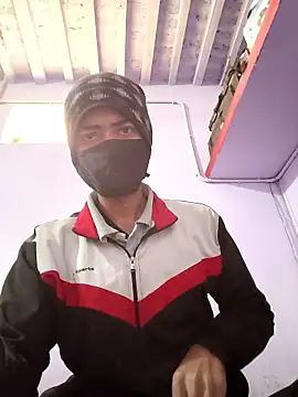 GirlsCrush  online show from January 17, 7:00 am