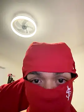 lionr0660 online show from December 2, 5:10 am