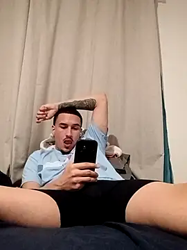 Snapshot of Jadriel23 chatting on October 17, 3:54 am Jadriel23 online show from October 17, 3:54 am