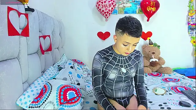 christopher Hot online show from February 17, 7:46 pm