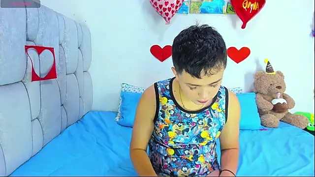 christopher Hot online show from February 12, 9:10 pm