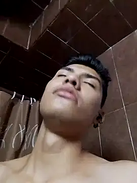 aispuro8505 online show from November 22, 5:34 pm