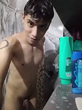 aispuro8505 online show from April 12, 7:54 am