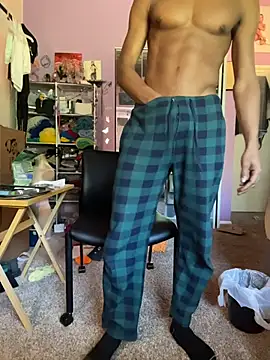 TRILLAHUNG online show from June 3, 3:17 pm