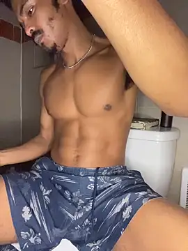 TRILLAHUNG online show from November 11, 2:49 am