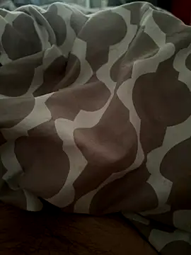 ekfjejwir online show from September 26, 2:04 pm