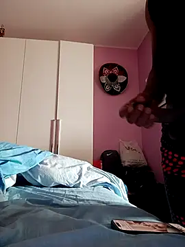 estrogeni online show from April 22, 7:24 am