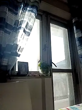 estrogeni online show from April 21, 6:08 am