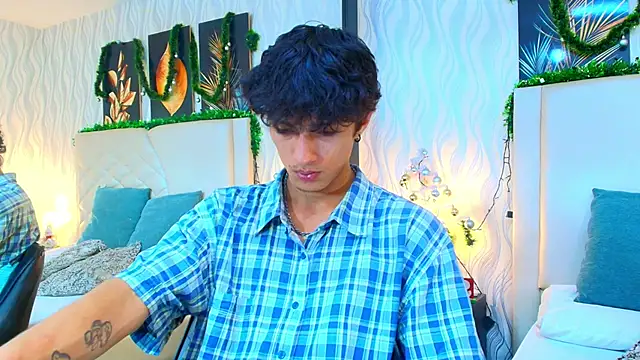 Lean Portman online show from December 13, 8:59 pm