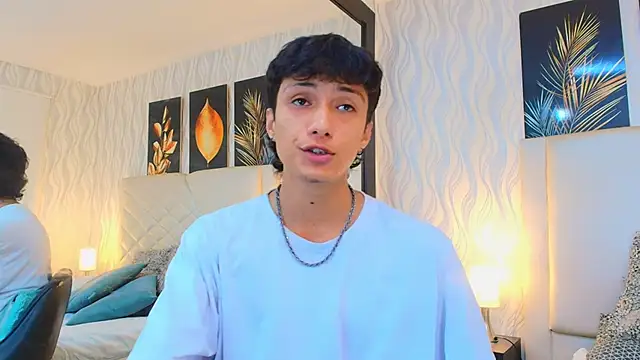 Lean Portman online show from April 17, 3:04 pm