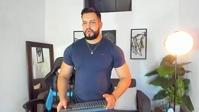 Justin kingX7 online show from February 12, 1:00 am