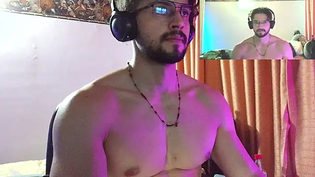 Snapshot of Axel-Cr0ss chatting on September 30, 4:29 am Axel-Cr0ss online show from September 30, 4:29 am