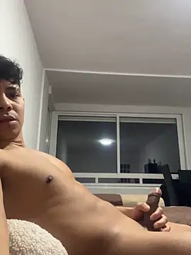 eduin069 online show from March 7, 9:01 pm