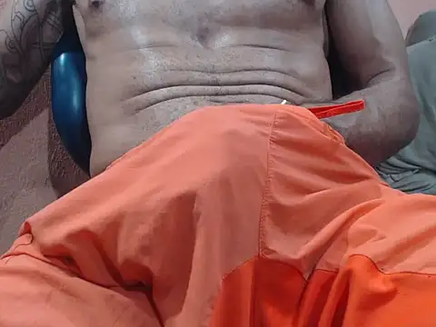 Snapshot of _not- chatting on October 4, 4:39 am  not- online show from October 4, 4:39 am