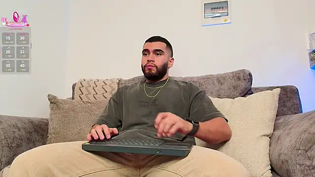 ThiagoHunk online show from March 2, 12:54 am