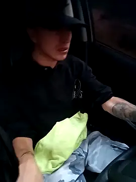 DebutingPathway online show from December 19, 11:18 am