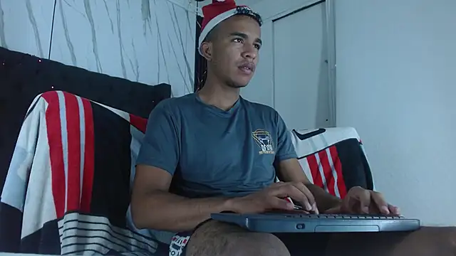 aston xvera online show from December 22, 12:24 pm