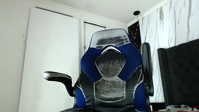 aston xvera online show from November 15, 3:52 am