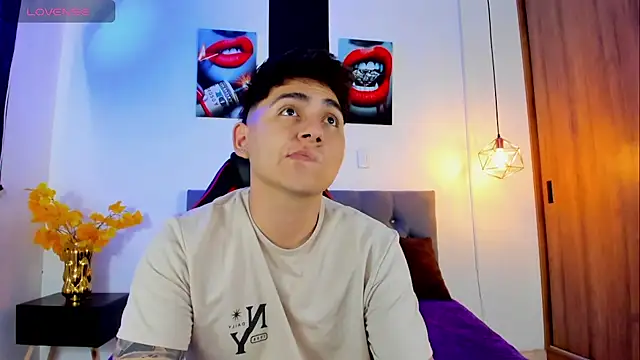 Nicolas James Sc online show from September 15, 1:56 pm