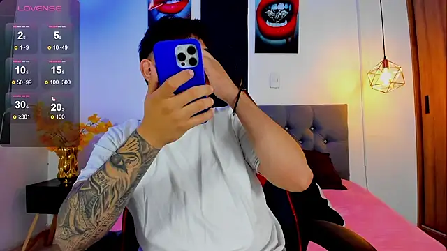 Nicolas James Sc online show from September 22, 2:05 pm