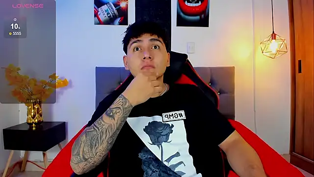 Nicolas James Sc online show from October 14, 1:40 pm