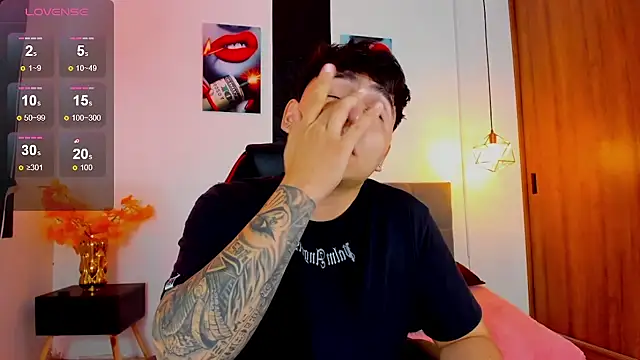 Nicolas James Sc online show from February 2, 1:41 pm