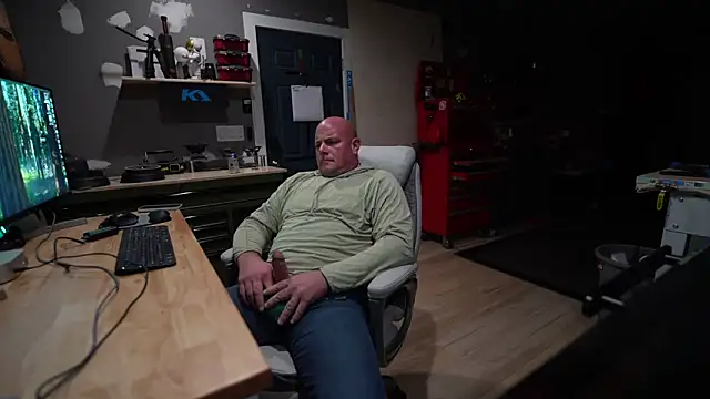 Snapshot of Soundfreak chatting on October 13, 4:18 am Soundfreak online show from October 13, 4:18 am