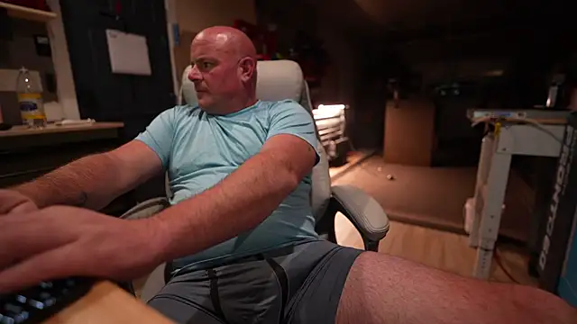 Snapshot of Soundfreak chatting on October 20, 6:17 am Soundfreak online show from October 20, 6:17 am