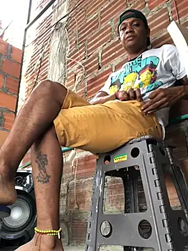 elpeluchenegroxxx3 online show from March 8, 5:28 pm