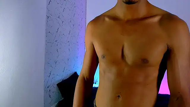 lorian vikel online show from March 26, 11:31 pm