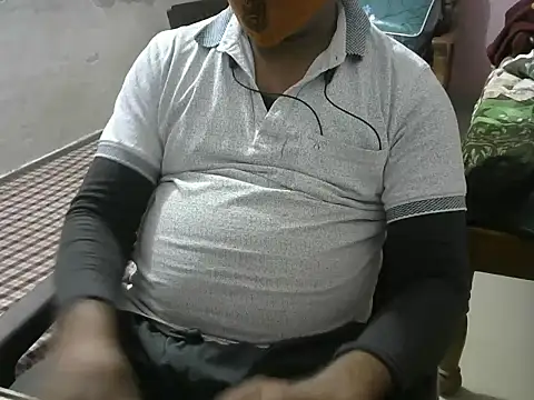 Famit025 online show from January 9, 5:40 pm