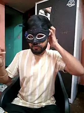 soniriyaa010101 online show from March 1, 6:40 pm