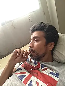 Snapshot of Mac50rus chatting on October 25, 7:48 pm Mac50rus online show from October 25, 7:48 pm