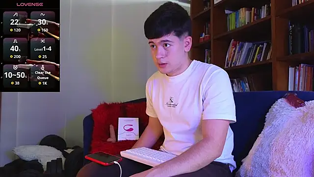 tightncuteass online show from April 20, 7:38 pm