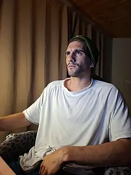 ObeyLust online show from April 18, 11:59 pm