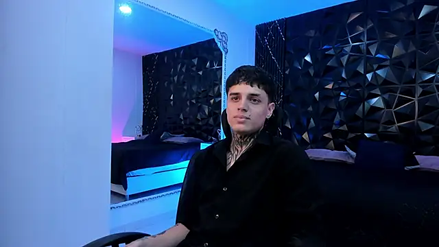 Declan-Fox online show from October 22, 4:49 am