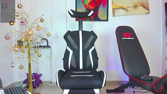 JordanRossie online show from December 15, 10:18 pm