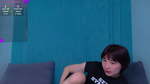 HeejinWang online show from April 18, 8:20 pm