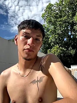 Timotheo 11 online show from October 25, 8:10 pm