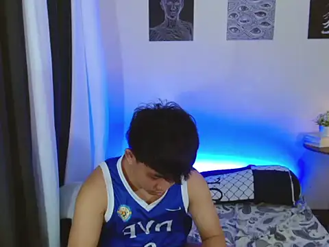 charliebighead online show from June 25, 4:37 am